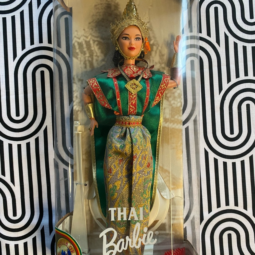 1997 Thai Barbie Dolls of the World Thailand Collector Edition NRFB 18561